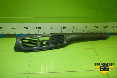Накладка на торпедо (MR532228) для Mitsubishi Lancer-9  с 2003-2008г
