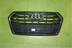 Решетка радиатора (под парктроник) (80A853651) для Audi Q5 с 2017г