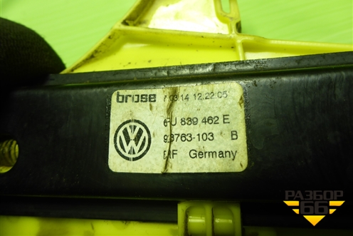 Стеклоподъёмник электрический задний правый (6RU839462E) для Volkswagen Polo (седан) с 2010г