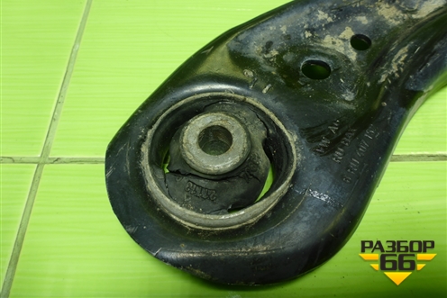 Рычаг передний правый (6RU407152) для Volkswagen Polo (седан) с 2010г