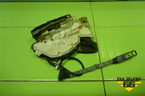 Замок двери передней правой (6RF837016) для Volkswagen Polo (седан) с 2010г
