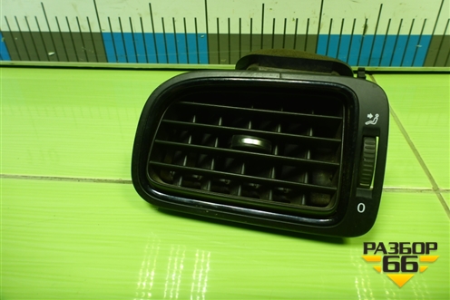 Дефлектор воздушный левый (6R0819703) для Volkswagen Polo (седан) с 2010г
