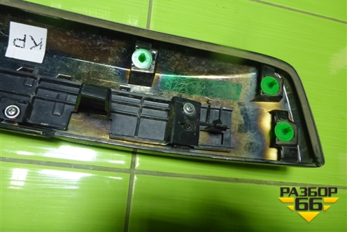 Накладка двери багажника (7681060131) для Toyota Land Cruiser Prado(150) с 2009г