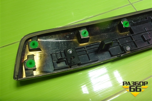 Накладка двери багажника (7681060131) для Toyota Land Cruiser Prado(150) с 2009г