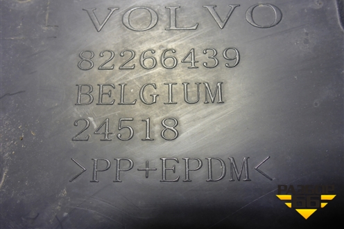 Заглушка решетки радиатора  (левая верхняя) (82266439) для Volvo TRUCK FM с 2001-2013г (ФМ)