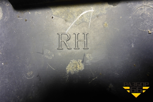 Заглушка решетки радиатора  (правая верхняя) (82266441) для Volvo TRUCK FM с 2001-2013г (ФМ)