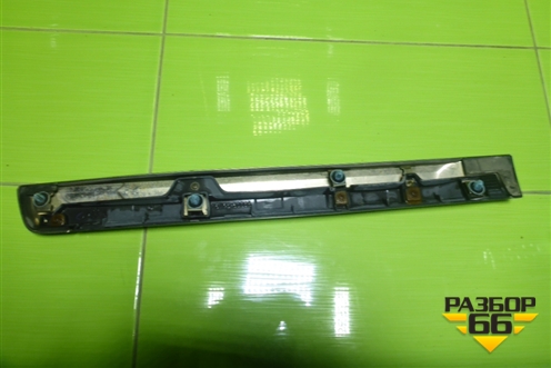 Накладка двери задней левой (7574260290) для Toyota Land Cruiser (200) с 2008г