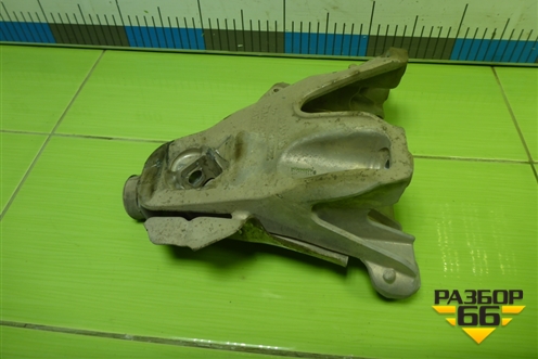 Кронштейн двигателя правый (3.0л N57D30A) (22116864614) для BMW X5 F15 с 2013г