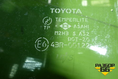 Стекло двери задней левой для Toyota Yaris с 1999-2005г