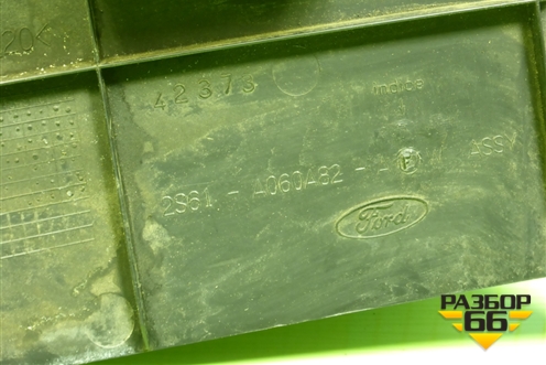 Накладка внутренняя (на консоль правая) (2S61A060A82AFW) для Ford Fusion с 2002г
