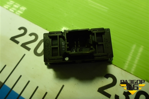 Кнопка обогрева лобового и заднего стекла (6S6T18K574AD) для Ford Fusion с 2002г