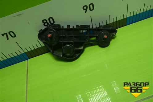 Кронштейн заднего бампера правый (5253533060) для Toyota Camry V70 с 2017г