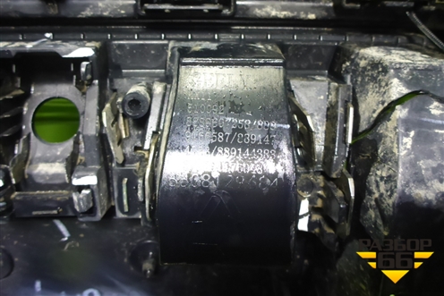 Решетка радиатора (8889607258) для Geely Monjaro с 2021г