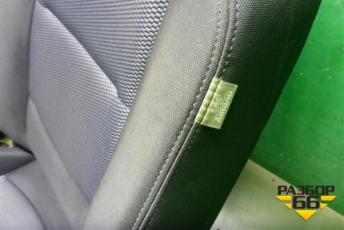 Сиденья комплект (AIR BAG подогрев) для Mazda Mazda 5 с 2005-2010г
