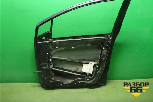 Дверь передняя правая для Mazda Mazda 5 с 2005-2010г