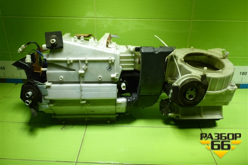 Корпус отопителя (4432107973) для Mitsubishi Pajero/Montero с 2007г