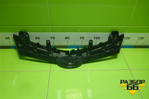 Решетка радиатора (5311102A80) для Toyota Corolla (E18) с 2012-2019г