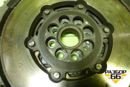 Маховик (2.0л  RF7J МКПП) (RF3016610A) для Mazda Mazda 5 с 2005-2010г