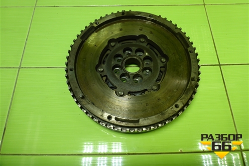 Маховик (2.0л  RF7J МКПП) (RF3016610A) для Mazda Mazda 5 с 2005-2010г