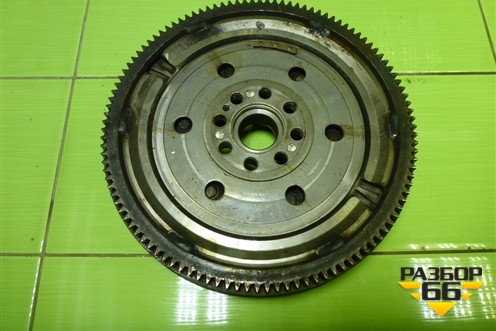 Маховик (2.0л  RF7J МКПП) (RF3016610A) для Mazda Mazda 5 с 2005-2010г