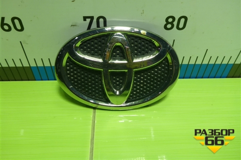 Эмблема передняя (7531242081) для Toyota Rav-4 с 2012-2019г