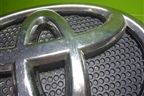 Эмблема в решетку радиатора (7531260050) для Toyota Land Cruiser Prado(150) с 2009г