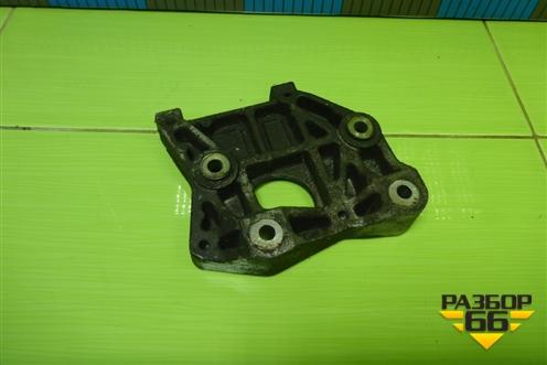 Кронштейн компрессора кондиционера (2.0л RF) (RF7L15810) для Mazda Mazda 5 с 2005-2010г
