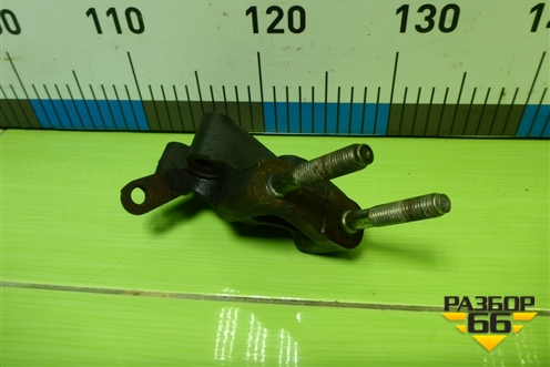 Кронштейн двигателя правый (2.0л RF) для Mazda Mazda 5 с 2005-2010г