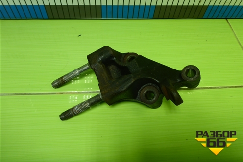 Кронштейн двигателя правый (2.0л RF) для Mazda Mazda 5 с 2005-2010г