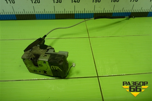 Замок двери передней правой для Peugeot 307 с 2001-2007г