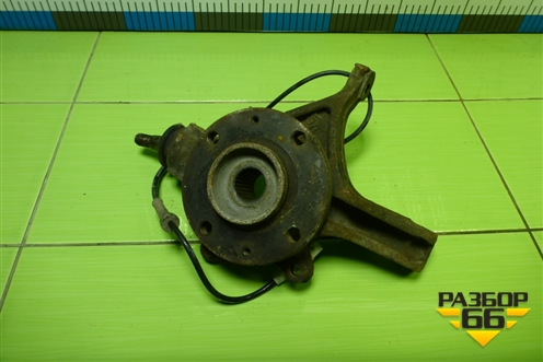 Кулак поворотный передний правый для Peugeot 307 с 2001-2007г