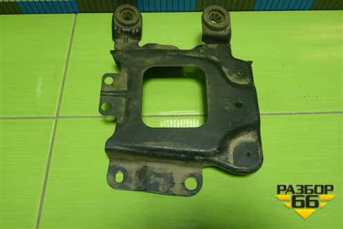 Кронштейн опоры КПП для Mazda Mazda 3 (BK) с 2003-2009г 