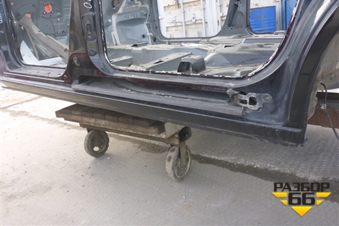 Порог со стойкой левый для Mazda Mazda 5 с 2005-2010г