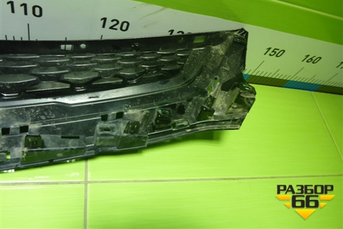 Решетка радиатора (8891165090) для Geely Tugella с 2019г