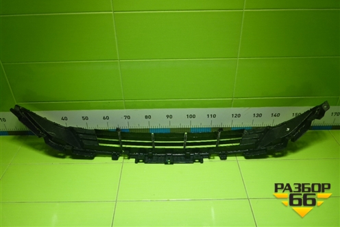 Решетка в передний бампер центральная (8893395278) для Geely Preface (FS11) с 2020г