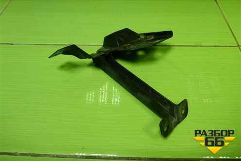 Кронштейн передней панели центральный для Mazda Mazda 5 с 2005-2010г