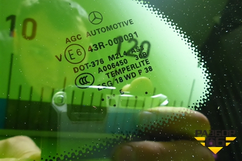 Стекло глухое левое (заднее) (A1666702112) для Mercedes Benz ML-Klass W166 c 2011г