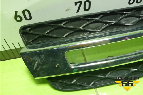 Решетка в передний бампер правая (605000616AA) для Mercedes Benz GL-Klass X166 с 2012г