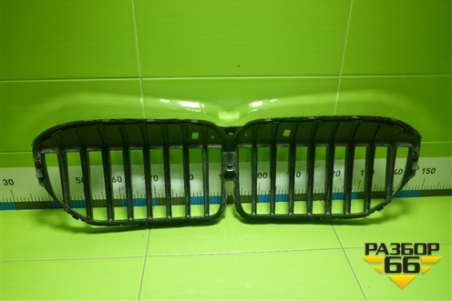 Решетка радиатора (51138494817) для BMW 7-серия G11/G12 с 2015г