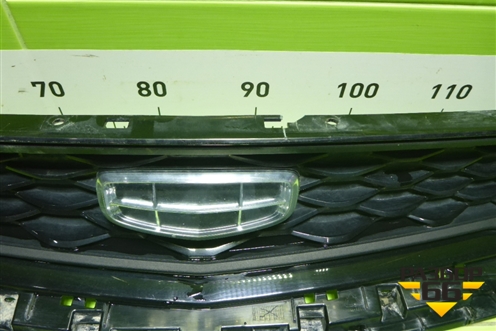 Решетка радиатора (8891165090) для Geely Tugella с 2019г