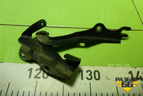Петля капота левая для Mazda Mazda 5 с 2005-2010г