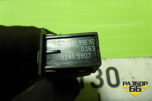 Кнопка обогрева сидений (96618990XT) для Peugeot 408 с 2012г