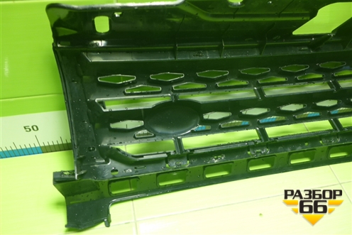 Решетка радиатора (после 2010г) (новая) (BH528A1331682B) для Land Rover Freelander 2 с 2007г