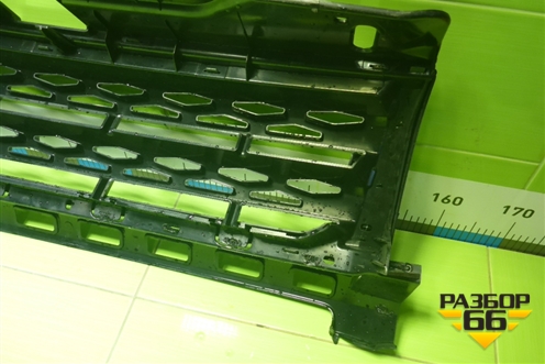 Решетка радиатора (после 2010г) (новая) (BH528A1331682B) для Land Rover Freelander 2 с 2007г