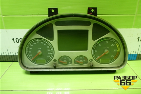 Щиток приборов МКПП (504025356) для Iveco  Stralis с 2007г