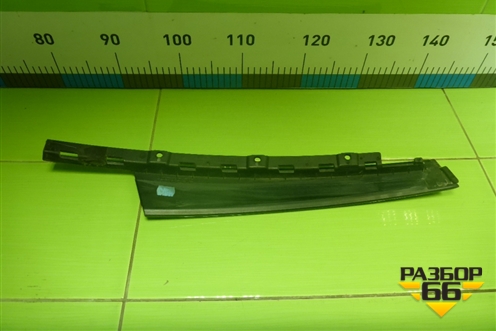 Накладка двери передней правой (на рамку) (4G0837902) для Audi A6 (C7) с 2011-2018г