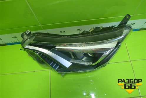 Фара левая (после 2015г LED без блока) (8118542680) для Toyota Rav-4 с 2012-2019г