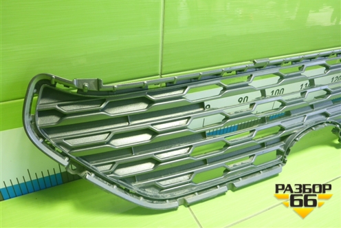 Решетка радиатора (5311242190) для Toyota Rav-4 с 2018г