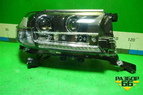 Фара правая (после 2015г Led Exесutive Blаck) (PZ36760556) для Toyota Land Cruiser (200) с 2008г