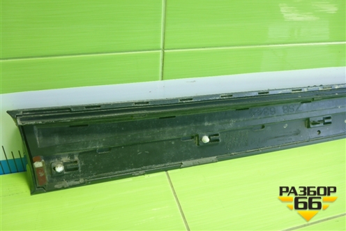 Накладка двери передней правой (S-Line) (8R0853960B) для Audi Q5 c 2008-2017г